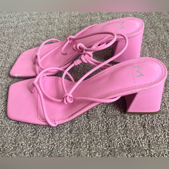 Marc Fisher Chiara Knotted Strap Sandals in Medium Pink- US 6.5 - Picture 2 of 10